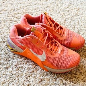 Nike Metcon 7 - Women's Vibrant Orange